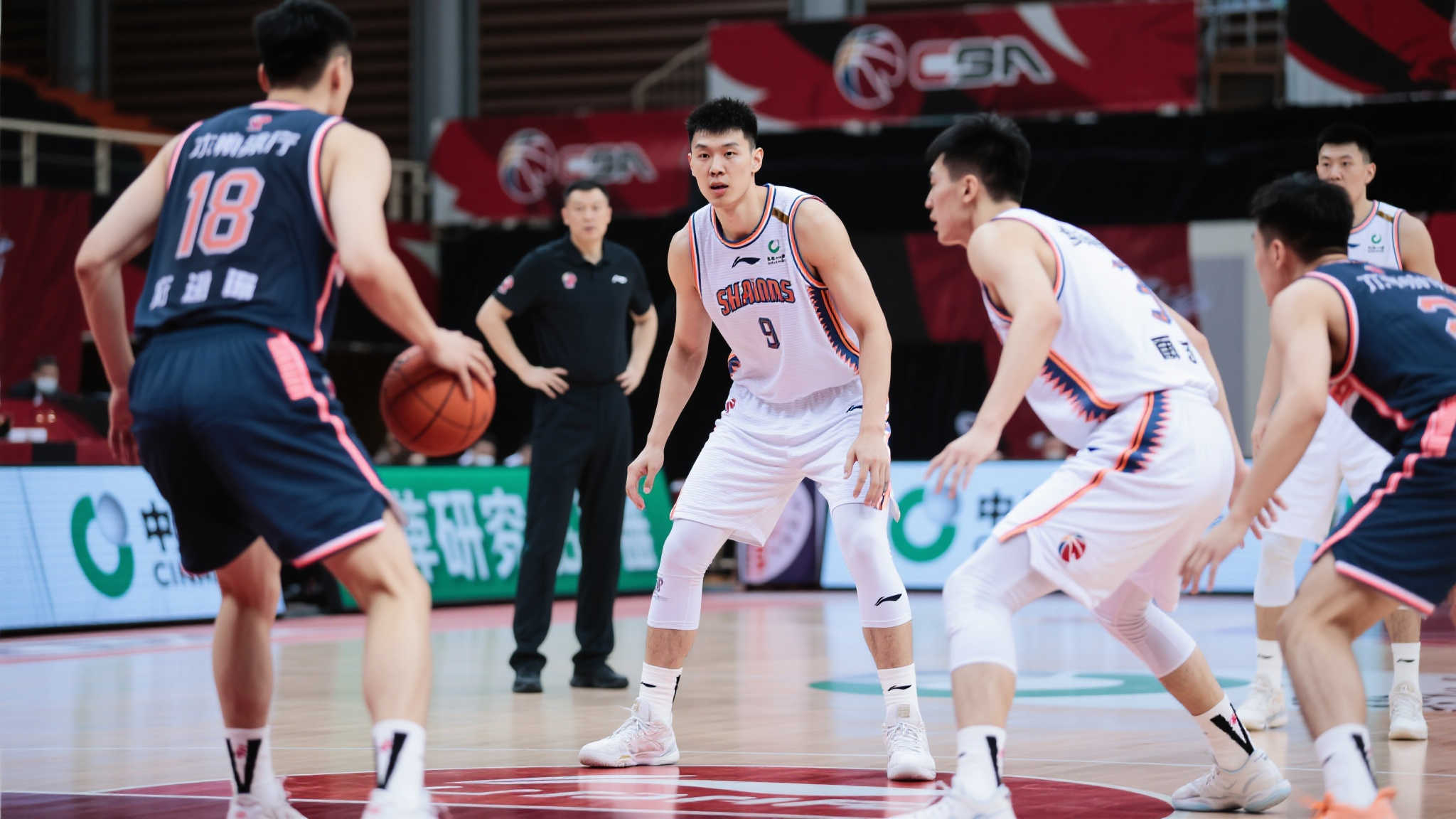 各大球队纷 各大球队纷